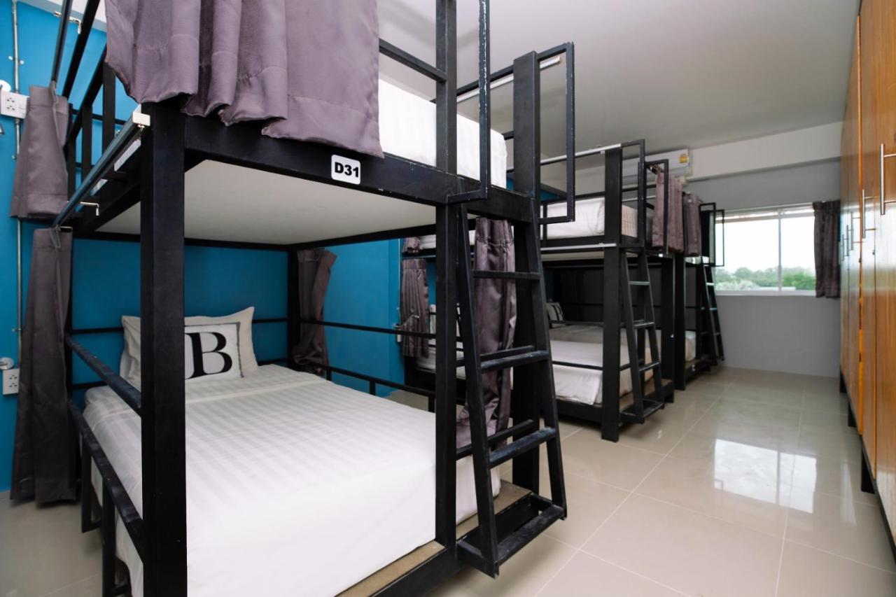 Bell Lifestyle Hostel Phuket Nai Yang Beach Exteriör bild